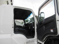 ISUZU Giga Refrigerator & Freezer Wing QKG-CYJ77B 2017 755,000km_21