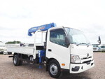 Dutro Truck (With 5 Steps Of Cranes)
