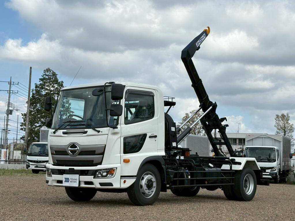 HINO Ranger Container Carrier Truck 2PG-FJ2ACA 2026 1,000km_1