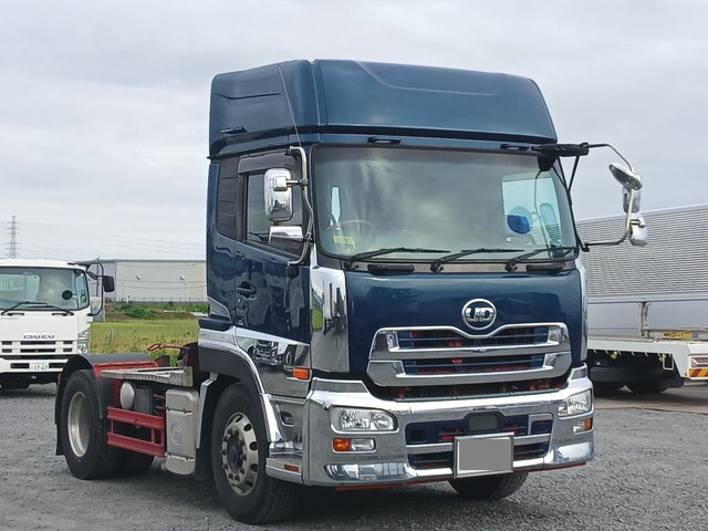 UD TRUCKS Quon Trailer Head QPG-GK5XAB 2017 579,000km