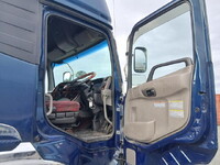 UD TRUCKS Quon Trailer Head QPG-GK5XAB 2017 579,000km_11
