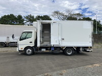 HINO Dutro Refrigerator & Freezer Truck TKG-XZU712M 2018 232,557km_5