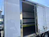 ISUZU Elf Reefer Van 2RG-NPR88YN 2019 133,000km_10