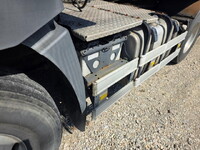 HINO Profia Trailer Head QPG-SH1EDDG 2015 233,000km_2