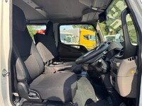 MITSUBISHI FUSO Canter Double Cab 2RG-FBA20 2026 427km_24