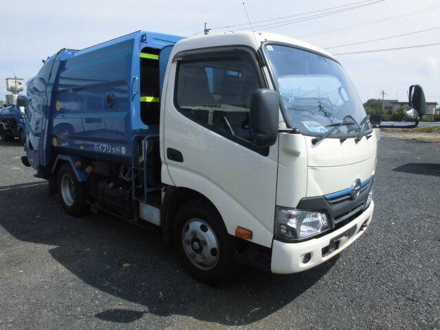 Dutro Garbage Truck_1