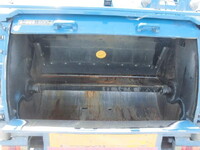 ISUZU Elf Garbage Truck PKG-NPR75N 2011 177,141km_4