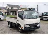 HINO Dutro Flat Body TPG-XZU605M 2017 66,413km_3