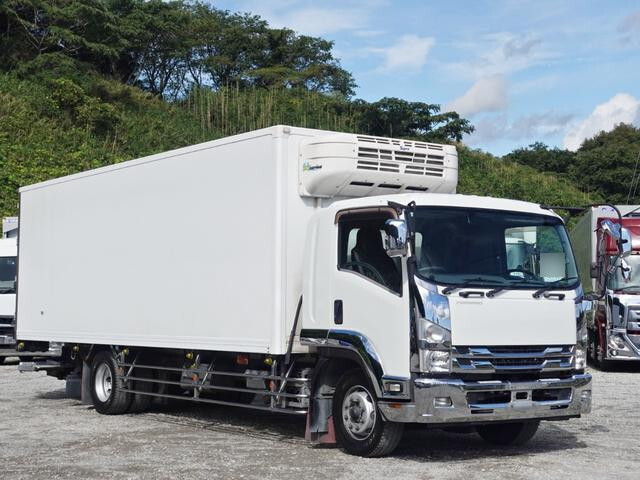 ISUZU Forward Refrigerator & Freezer Truck LKG-FTR90T2 2016 476,000km