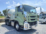 Giga Mixer Truck