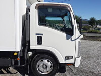 ISUZU Elf Refrigerator & Freezer Truck 2RG-NPR88YN 2020 297,000km_4