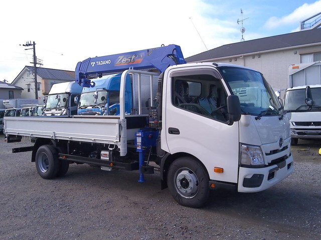 HINO Dutro Truck (With 5 Steps Of Cranes) 2WG-XZU721M 2026 431km