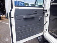 ISUZU Elf Double Cab TRG-NHR85A 2015 51,708km_30