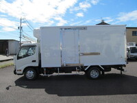 HINO Dutro Refrigerator & Freezer Truck TPG-XZU655M 2018 133,000km_6