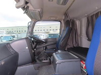 ISUZU Giga Aluminum Wing QKG-CYJ77B 2016 736,000km_22
