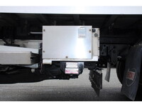 ISUZU Elf Aluminum Van TRG-NMR85AN 2016 198,299km_26
