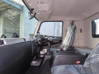 MITSUBISHI FUSO Fighter Aluminum Block 2KG-FK65F 2026 1,400km_18