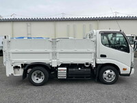 HINO Dutro Flat Body 2RG-XZU605M 2021 103,800km_4