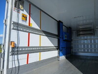 ISUZU Forward Refrigerator & Freezer Truck 2PG-FRR90S2 2018 529,000km_19