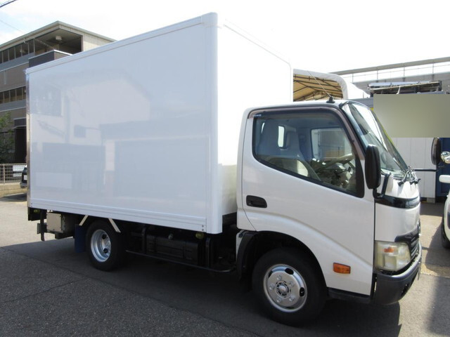 Dutro Reefer Van_1