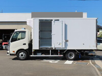 HINO Dutro Refrigerator & Freezer Truck 2WG-XZU713N 2026 2,000km_9