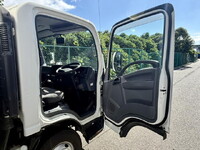 ISUZU Elf Aluminum Van TRG-NPR85AN 2017 73,300km_34