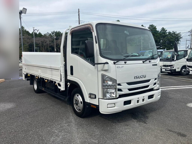 ISUZU Elf Flat Body TRG-NPR85AR 2016 133,354km_1