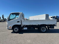 HINO Dutro Flat Body 2RG-XZC605M 2019 53,481km_5