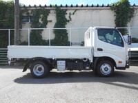 HINO Dutro Flat Body 2WG-XZU606M 2026 252km_6