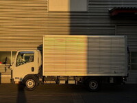 ISUZU Elf Aluminum Van TPG-NPR85YN 2017 182,000km_3