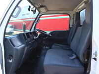 ISUZU Elf Panel Van TRG-NJR85AN 2018 90,095km_38