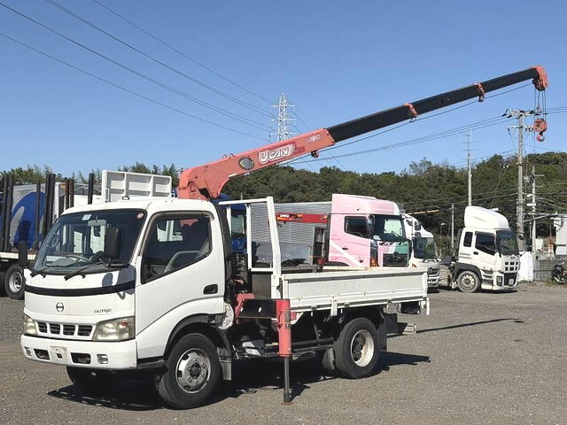 Dutro Truck (With 4 Steps Of Cranes)_1