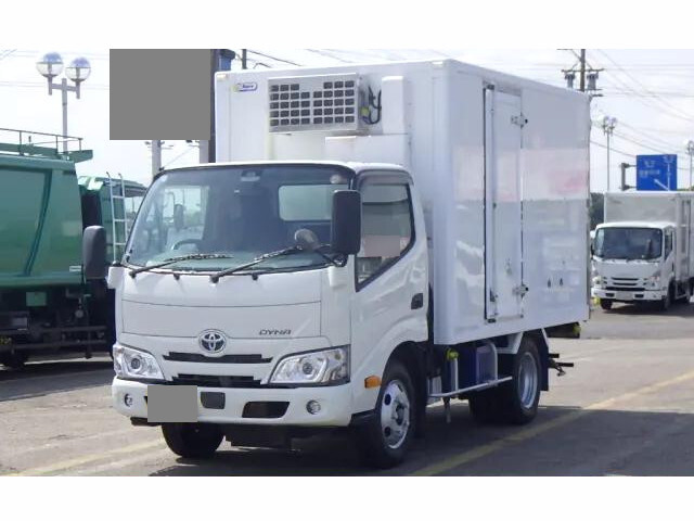 Dyna Refrigerator & Freezer Truck_1