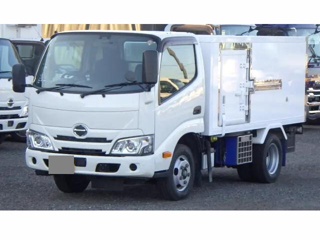Dutro Refrigerator & Freezer Truck_1