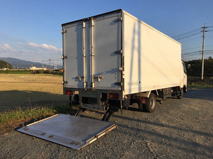 Fighter Refrigerator & Freezer Truck_2