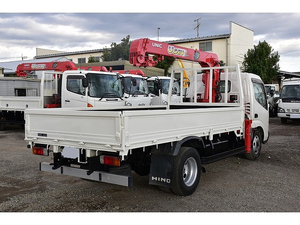 Dutro Truck (With 3 Steps Of Unic Cranes)_2