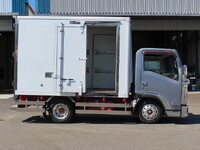 ISUZU Elf Panel Van TRG-NMR85AN 2015 107,000km_10