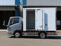 ISUZU Elf Panel Van TRG-NMR85AN 2015 107,000km_9