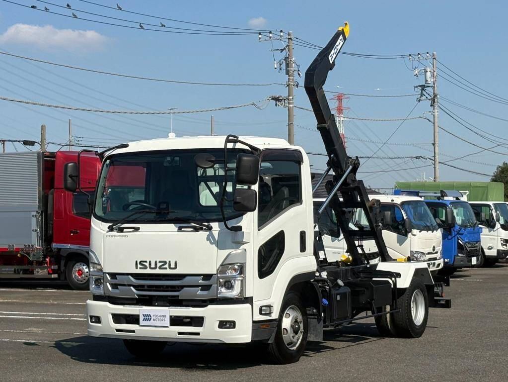 ISUZU Forward Container Carrier Truck 2RG-FRR90S2 2023 42,000km