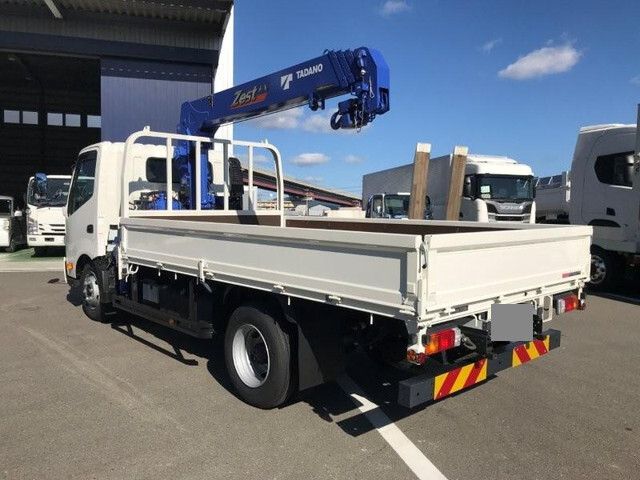 Dutro Truck (With 4 Steps Of Cranes)_2