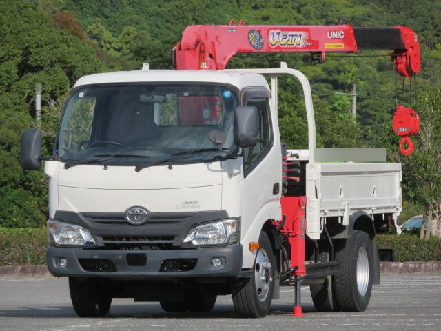 Toyoace Truck (With 3 Steps Of Cranes)_1