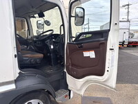 HINO Ranger Flat Body 2KG-FD2ABA 2017 451,384km_31