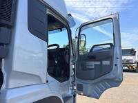 UD TRUCKS Quon Aluminum Wing 2PG-CG5CA 2023 565,000km_23