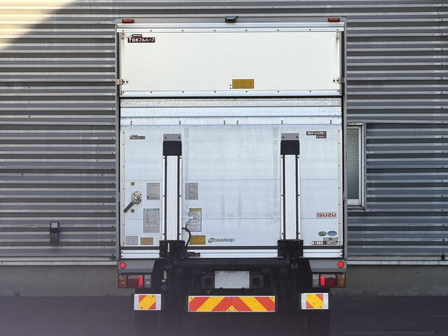 Elf Aluminum Van_2