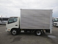 HINO Dutro Aluminum Van 2RG-XZC605M 2020 115,758km_9