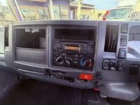 ISUZU Elf Aluminum Van TRG-NLR85AN 2018 210,014km_31