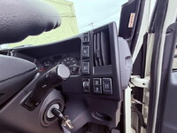 ISUZU Elf Panel Van 2RG-NLR88AN 2021 86,426km_27