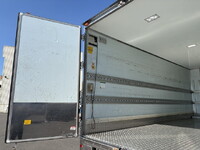 ISUZU Forward Refrigerator & Freezer Truck TKG-FRR90T2 2015 402,000km_15