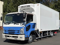 ISUZU Forward Refrigerator & Freezer Truck TKG-FRR90T2 2015 402,000km_3