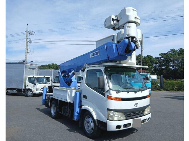 Toyoace Cherry Picker_1